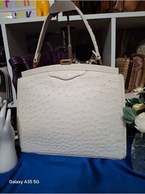 Lucille De Paris White Ostrich-Texture Leather Top Handle Bag Vintage 50s 60s